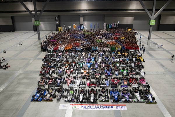 全参加者集合写真(「公益社団法人 自動車技術会」